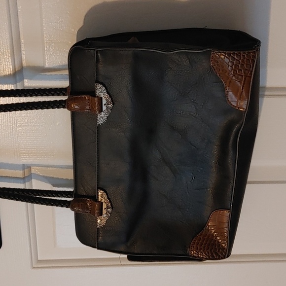 Bueno Handbags - *sale 🌸Vintage Western Bueno Black Shoulder Bag 7 Pockets 13" L × 9" H × 3.5" W